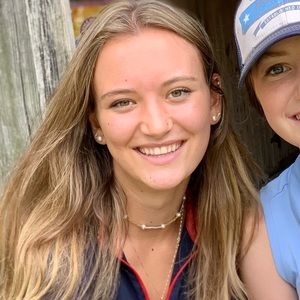 Meet your Posher, Kenzie